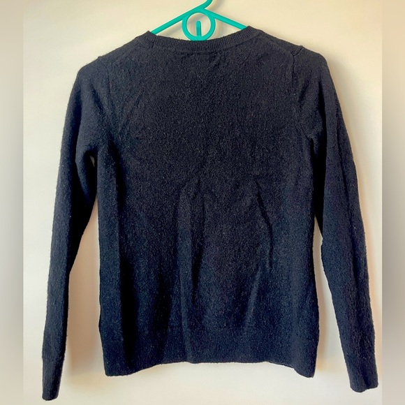TAHARI Sweater Women Medium 100% 2-ply Cashmere Crew Neck Black Light Weight - Picture 3 of 4